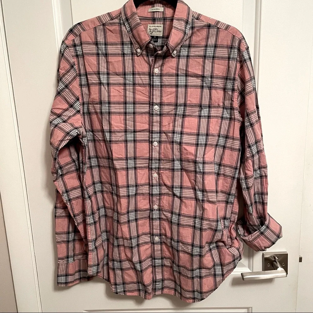 J. Crew 109% Cotton CLASSIC FIT Long Sleeve Botton Down Men’s Shirt Size M